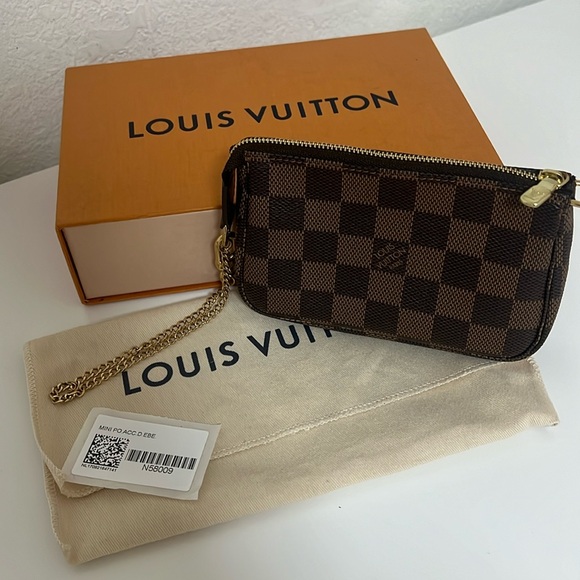 Louis Vuitton Mini Pochette Accessoires - Picture 1 of 5